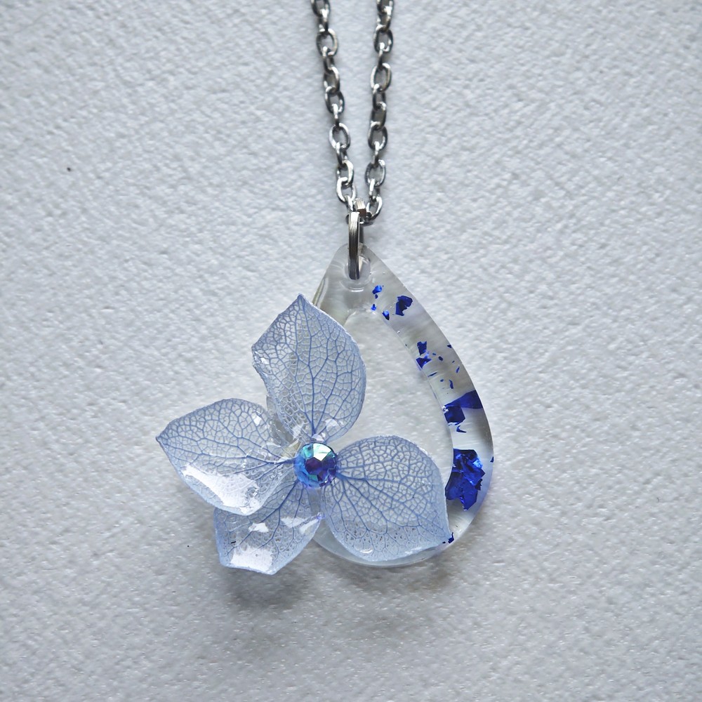 Real Blue Hydrangea Teardrop Necklace, Pressed Flower Resin Pendant, Botanical Gift for Her