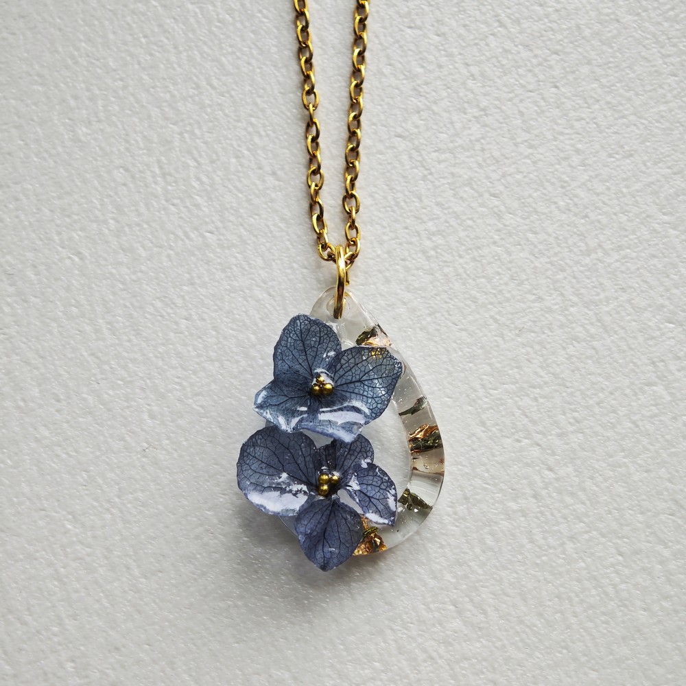 Dark Grey Hydrangea Necklace, Botanical Frame Pendant, Thank You Gift, Real Pressed Flower Jewelry