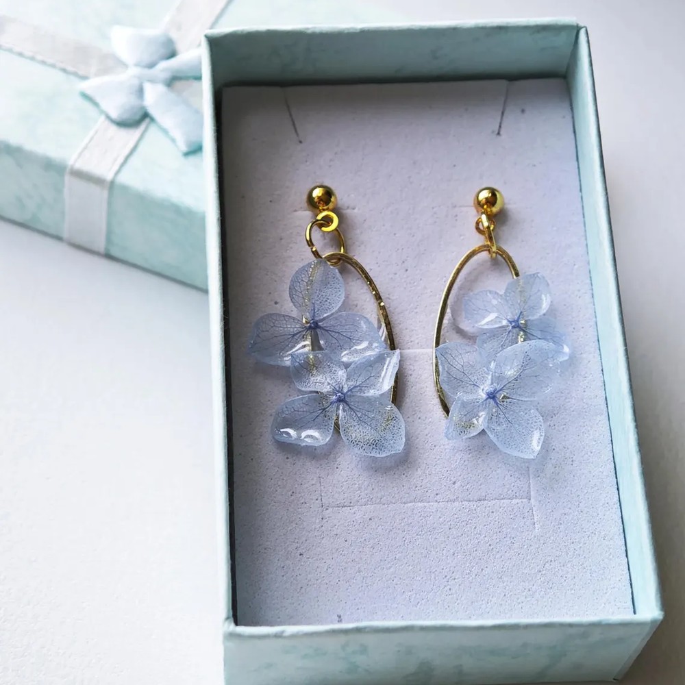 Blue Hydrangea Earrings, Gold Oval Dangles, Real Pressed Flower Jewelry, Fairycore Botanical Charm, Unique Gift for Her