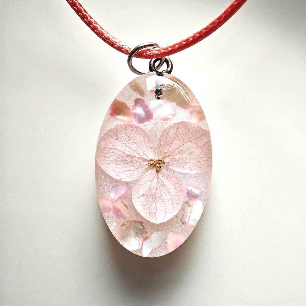 Light Pink Hydrangea Necklace Resin Oval Pendant Real Flower Botanical Jewelry