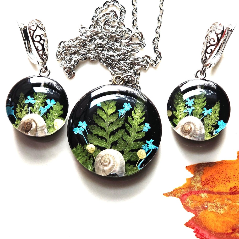 Jewelry Set Fern and Snail Shell Necklace with Matching Earrings, Botanical Resin