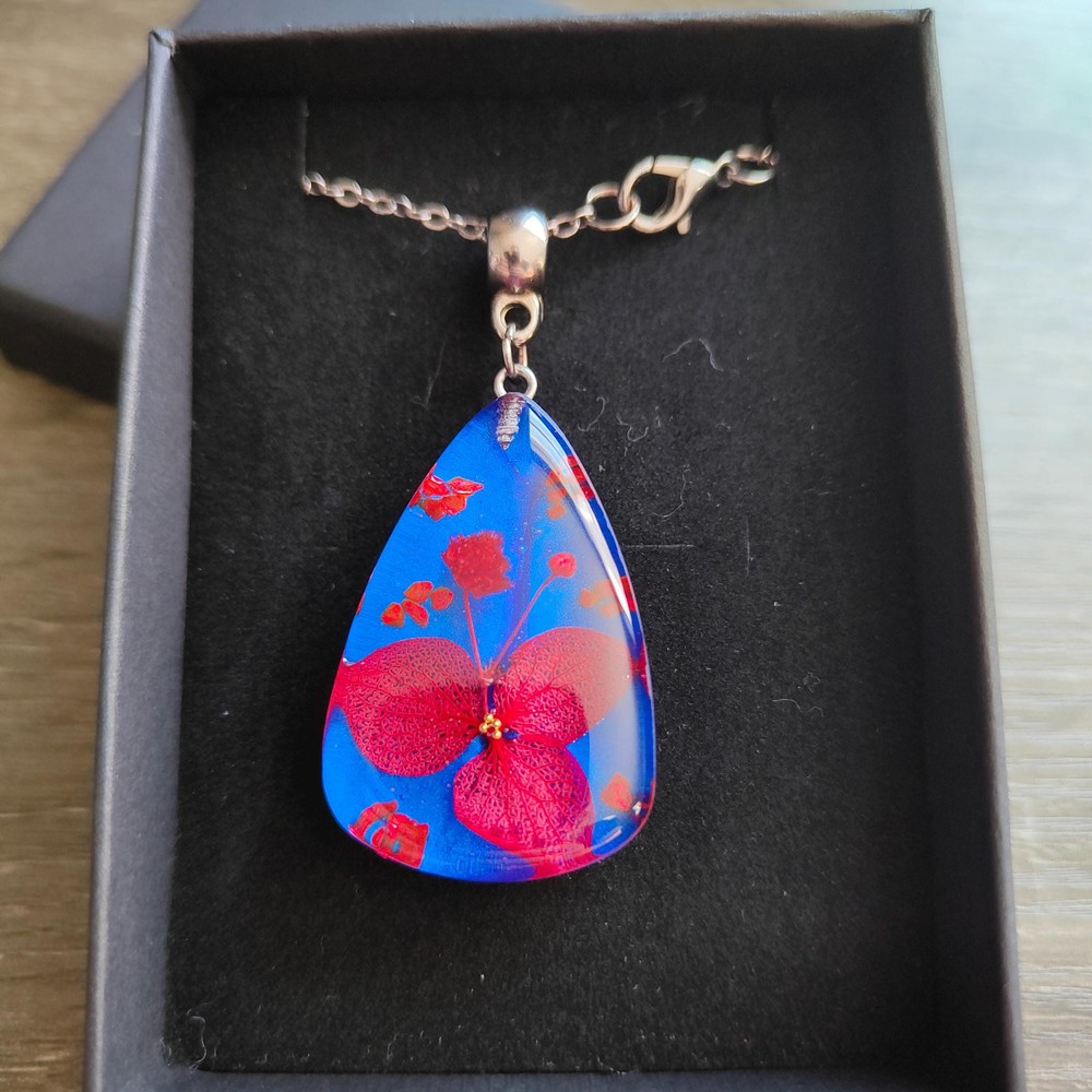Resin Pendant Red Hydrangea on a Dark Blue Background